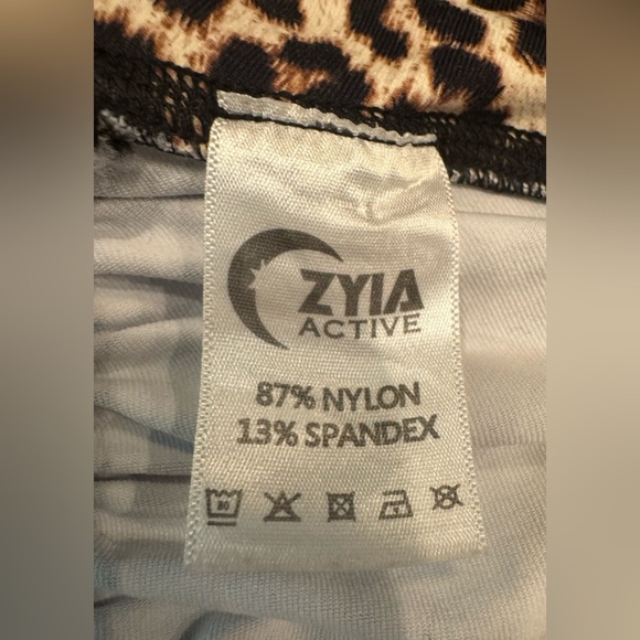 Zyia Active Women’s Size 8-10 Leopard Cheetah Booty Scrunch Leggings Hi-Rise - Picture 5 of 9